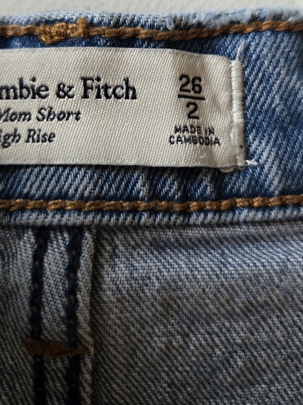 Abercrombie Mom Shorts 26 High Rise Distressed Denim Cutoff Raw Hem - Picture 3 of 7
